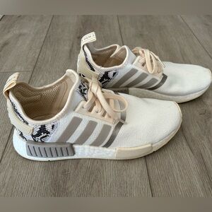 Adidas UltraBOOST Sneakers - size 9